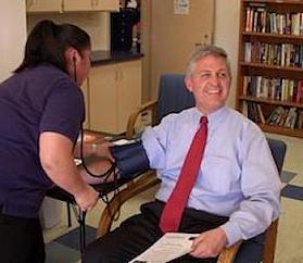 Dave Roberts Gives Blood 2014